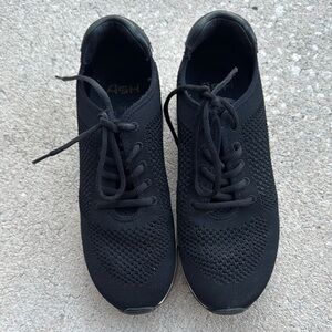Women’s Black Athletic Shoes